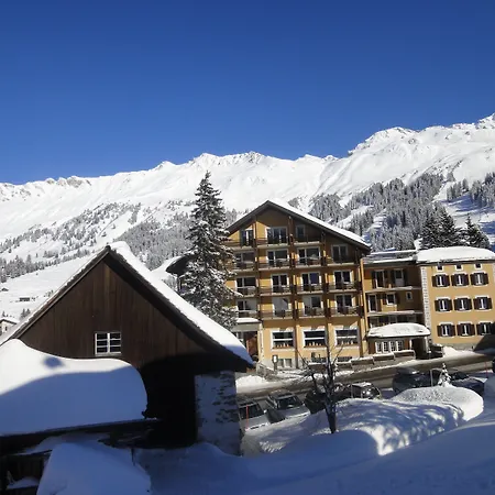 阿尔皮纳巴班酒店 3*