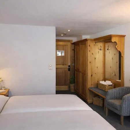 Alpina Hotel 3*