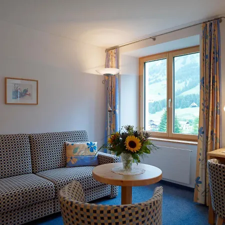 Alpina 호텔 파르판